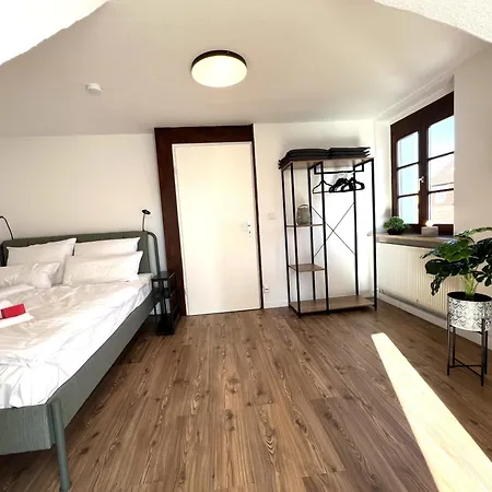 Gunzenhausen, Innenstadt, Dachterrasse, Stellplatz アパート グンツェンハウゼン