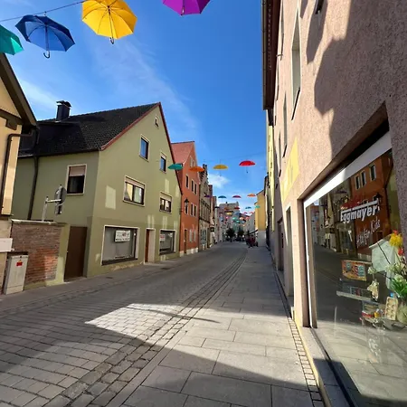 Gunzenhausen, Innenstadt, Dachterrasse, Stellplatz アパート *