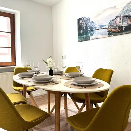 Gunzenhausen, Innenstadt, Dachterrasse, Stellplatz アパート *