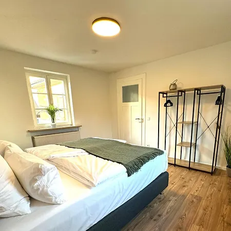 Apartment Ferienwohnung Gunzenhausen, Innenstadt, Dachterrasse, Stellplatz *